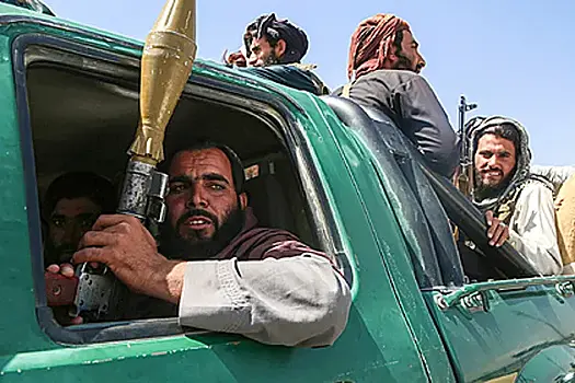 Боевики Талибана* с автоматами задержали вышедших за хлебом россиян